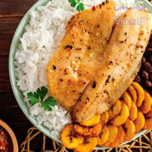 Filete de Tilapia con arroz y maduros.(Tilapia Filet with white rice and friedsweet plantains)
