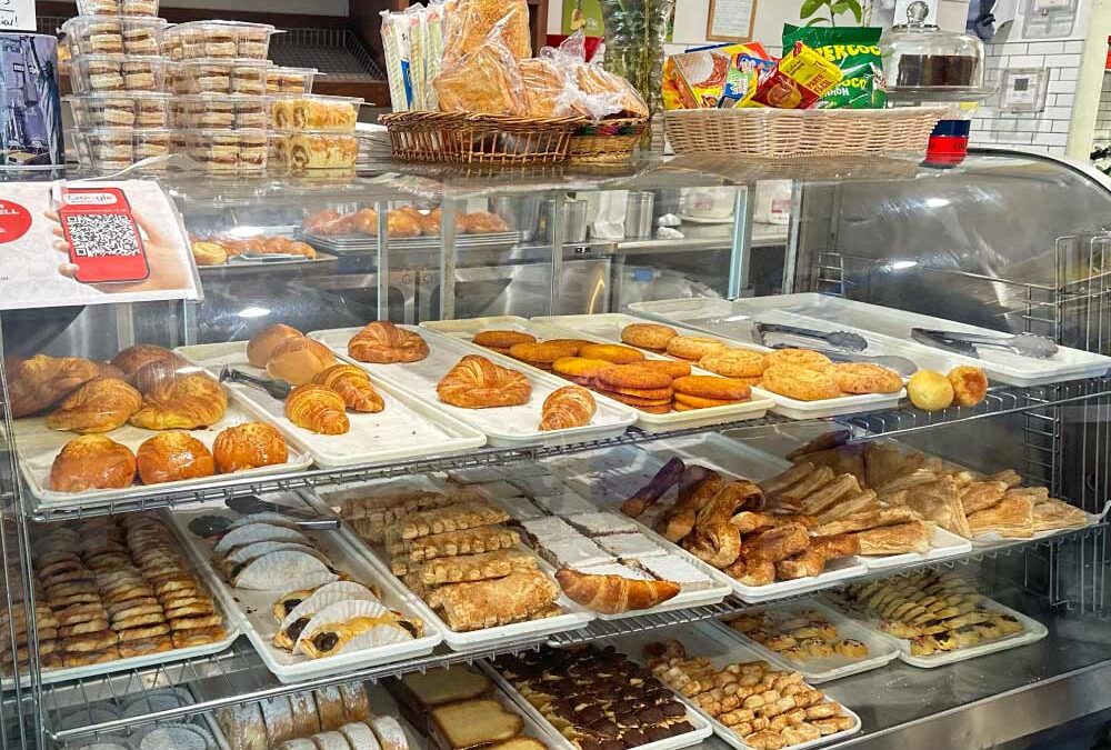 Prueba los Auténticos Sabores de Colombia en Nuestra Panadería